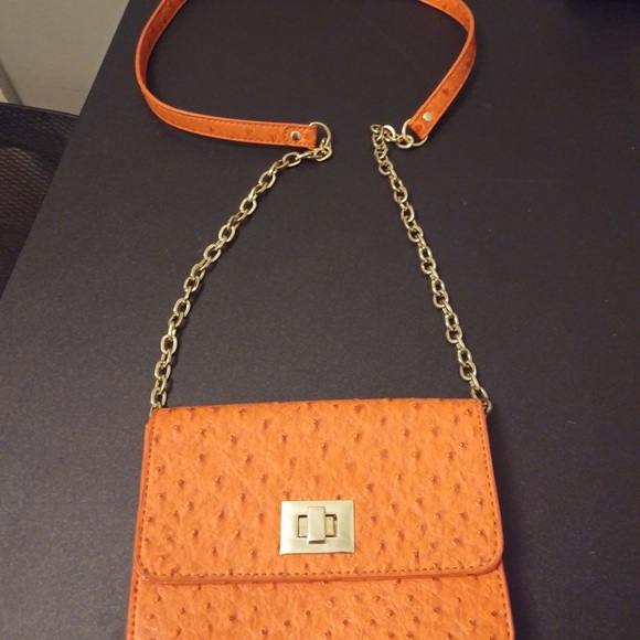 Banana Republic cross body, use 1x excellent . - Picture 3 of 4